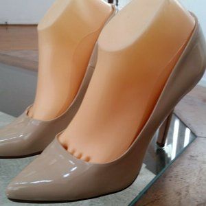Heart in D Beige Patent Leather Heels